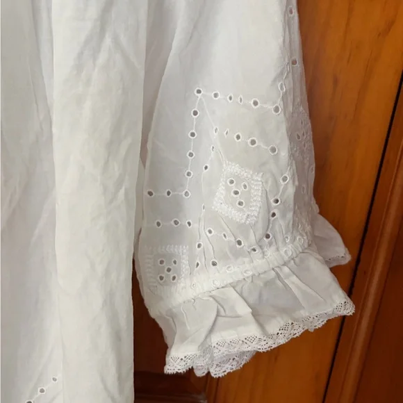 3X Universal  Thread White Eyelet Pintuck Button-Up Blouse puff elbow sleeve - Picture 4 of 8